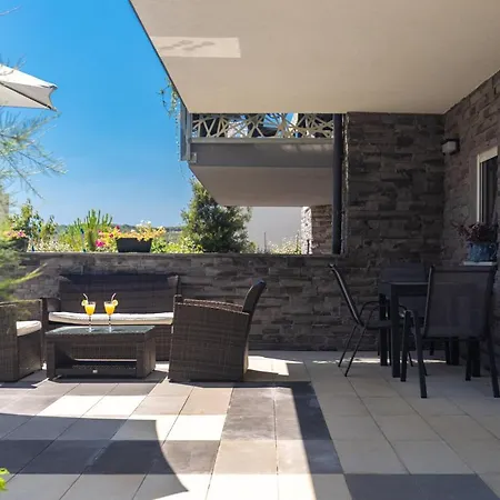 Odore Di Mare With Beautiful Garden *